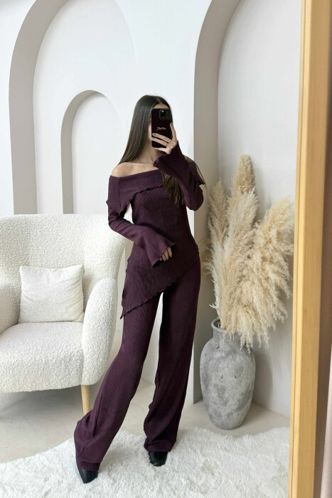 KOSTUM NJE NGJYRESH BLUZE ME SUPET JASHTE+PANTALLONA PER FEMRA NE NGJYRE LEJLA TE ERRET - KLAUDIO FASHION