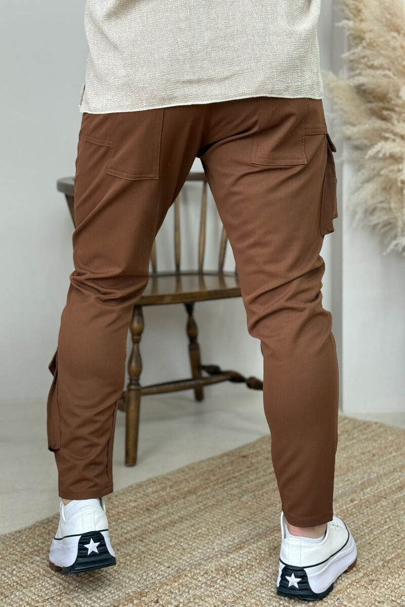 ONE COLOR POCKETS DETAIL MEN PANTS BROWN/KAFE - 3