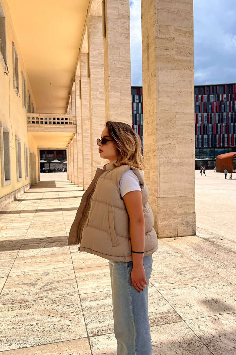 ONE COLOR POCKETS DETAIL SIMPLE WOMEN VEST BEIGE/BEZHE - 4