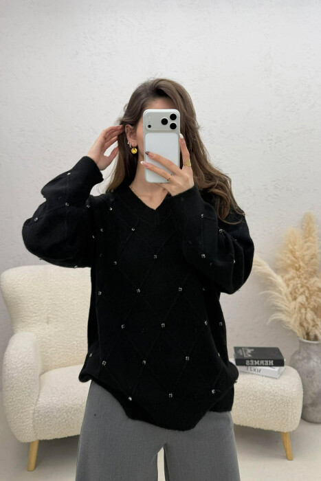 ONE COLOR RHOMBUS DESIGN STONE DETAILS WOMEN SWEATER BLACK/ E ZEZE 
