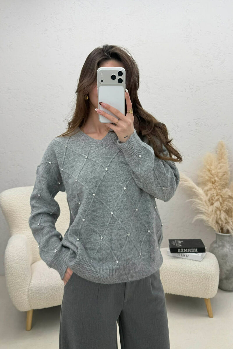 ONE COLOR RHOMBUS DESIGN STONE DETAILS WOMEN SWEATER GREY/GRI - 1