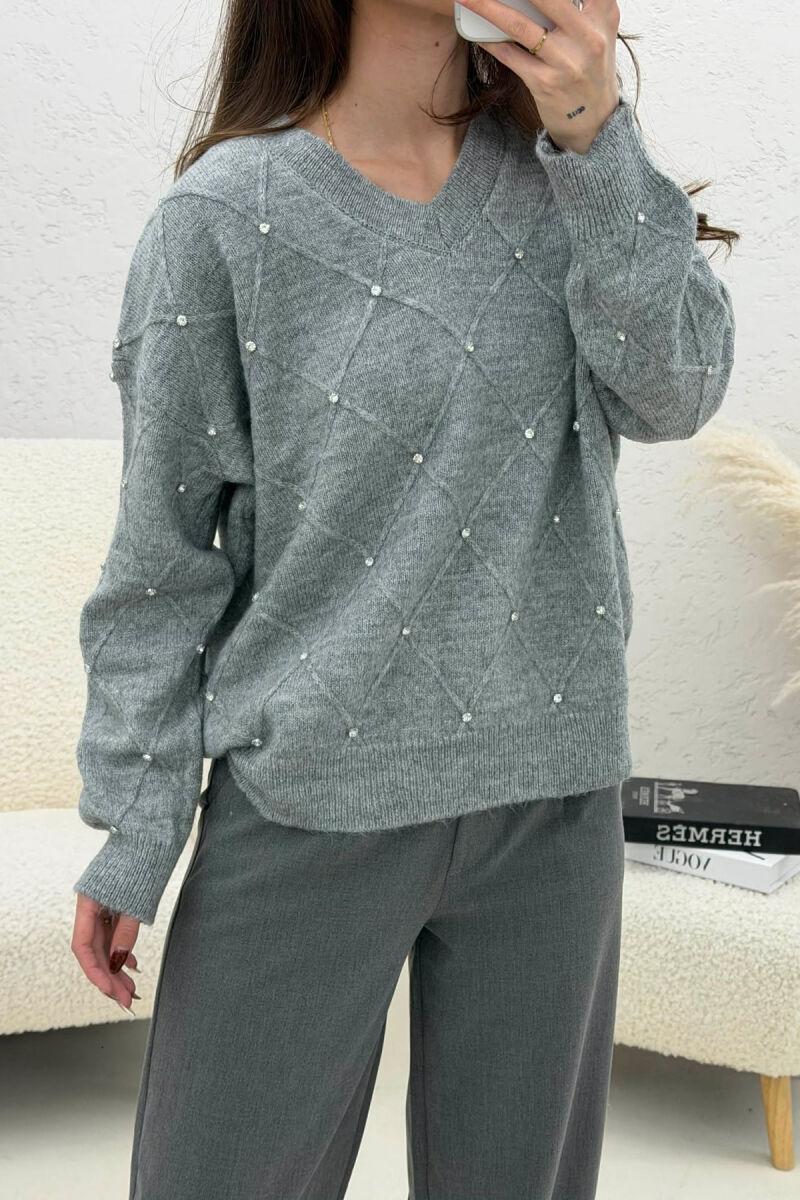 ONE COLOR RHOMBUS DESIGN STONE DETAILS WOMEN SWEATER GREY/GRI - 3