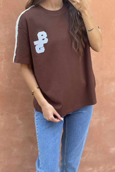 ONE COLOR ROUND NECK 95 FRONT LOGO WOMEN T-SHIRT BROWN/KAFE - 4