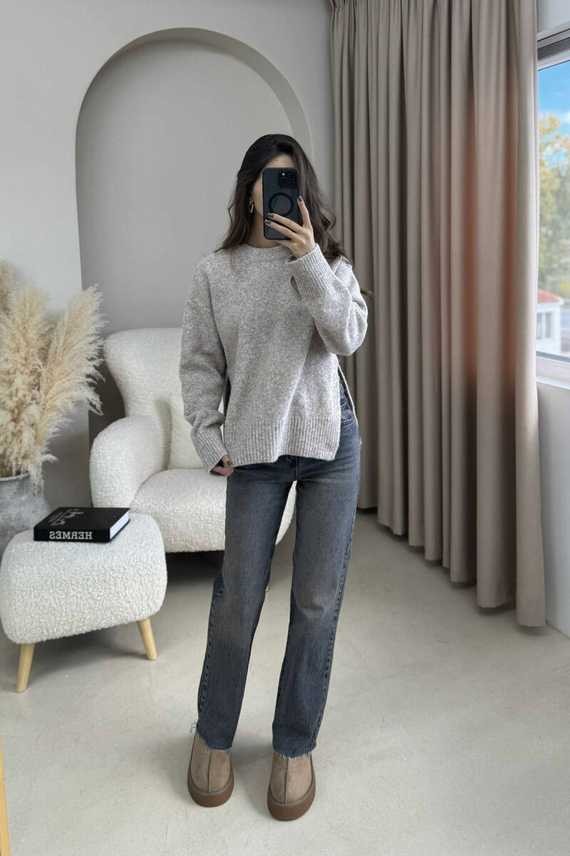 ONE COLOR ROUND NECK KNITTED WOMEN SWEATER BEIGE/BEZHE - 2