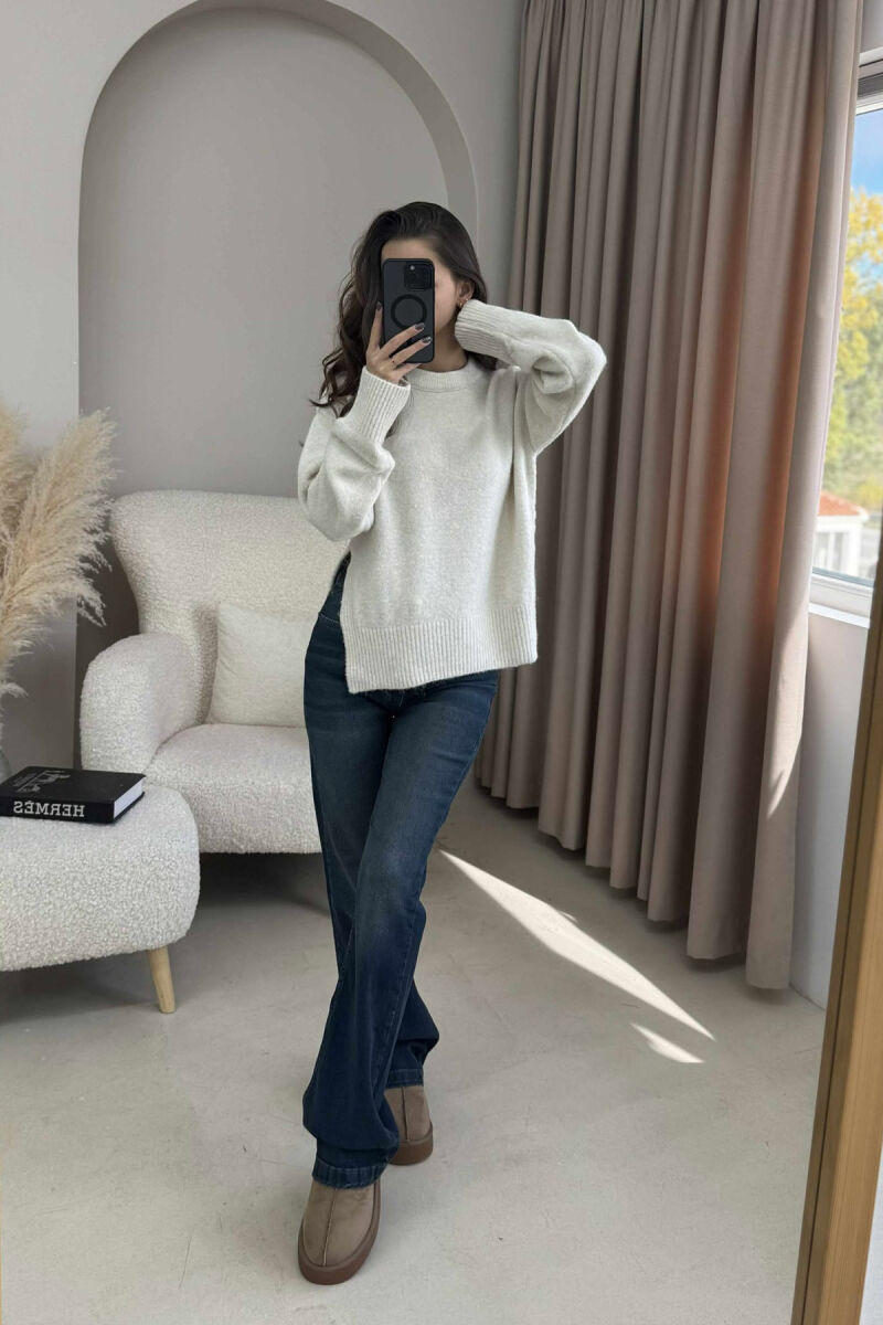 ONE COLOR ROUND NECK KNITTED WOMEN SWEATER CREAM/KREM - 1