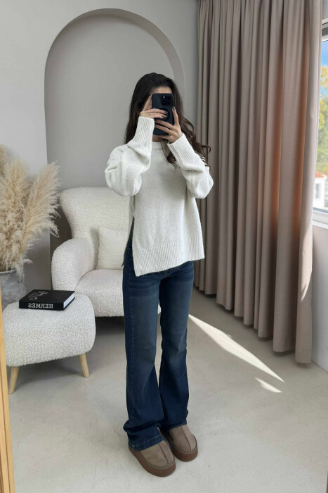 ONE COLOR ROUND NECK KNITTED WOMEN SWEATER CREAM/KREM - 3