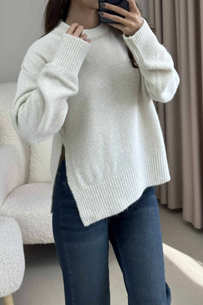 ONE COLOR ROUND NECK KNITTED WOMEN SWEATER CREAM/KREM - 4