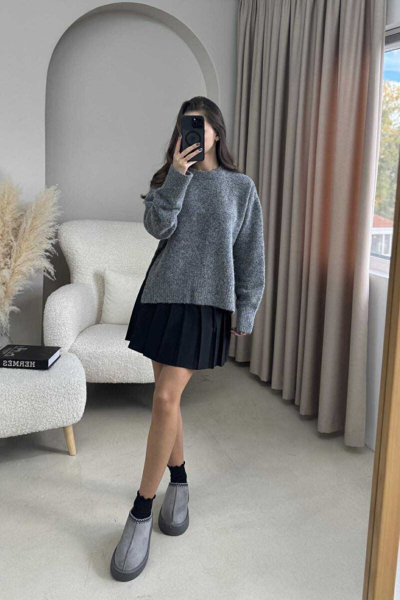 ONE COLOR ROUND NECK KNITTED WOMEN SWEATER DARK GREY/GEE - 2