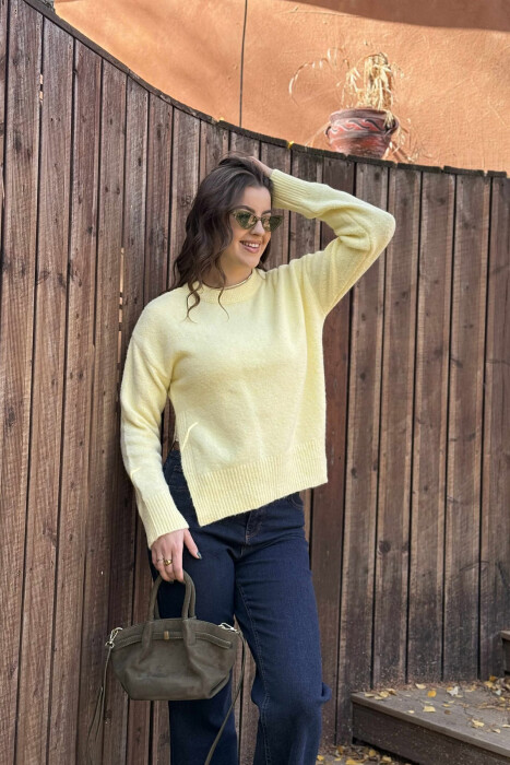 ONE COLOR ROUND NECK KNITTED WOMEN SWEATER YELLOW/E VERDHE - 3