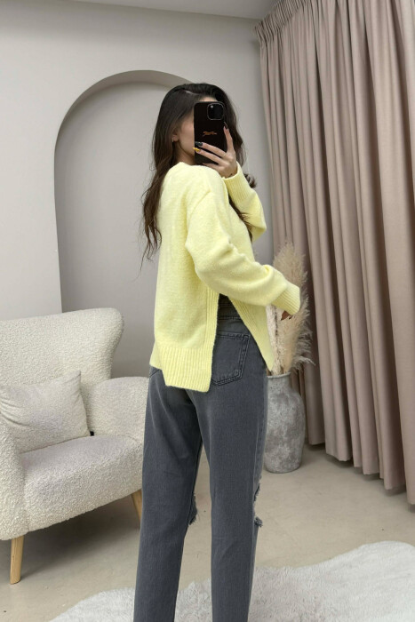 ONE COLOR ROUND NECK KNITTED WOMEN SWEATER YELLOW/E VERDHE - 4