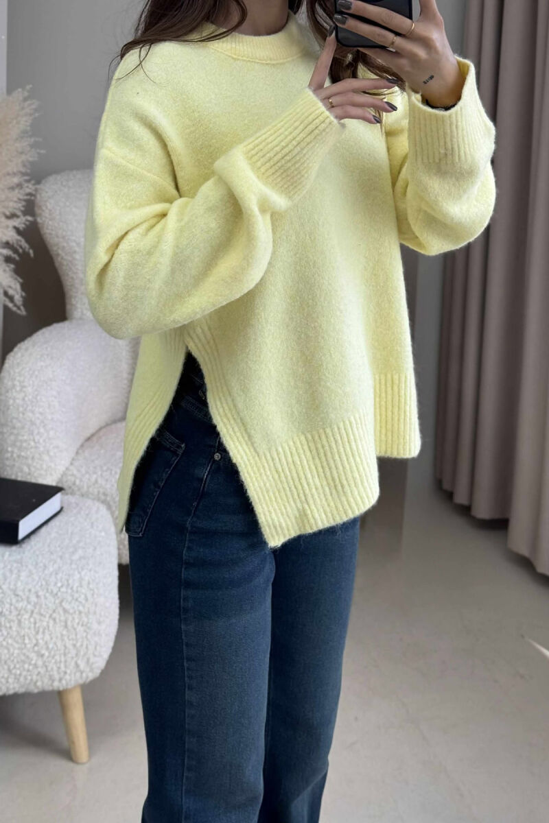 ONE COLOR ROUND NECK KNITTED WOMEN SWEATER YELLOW/E VERDHE - 9