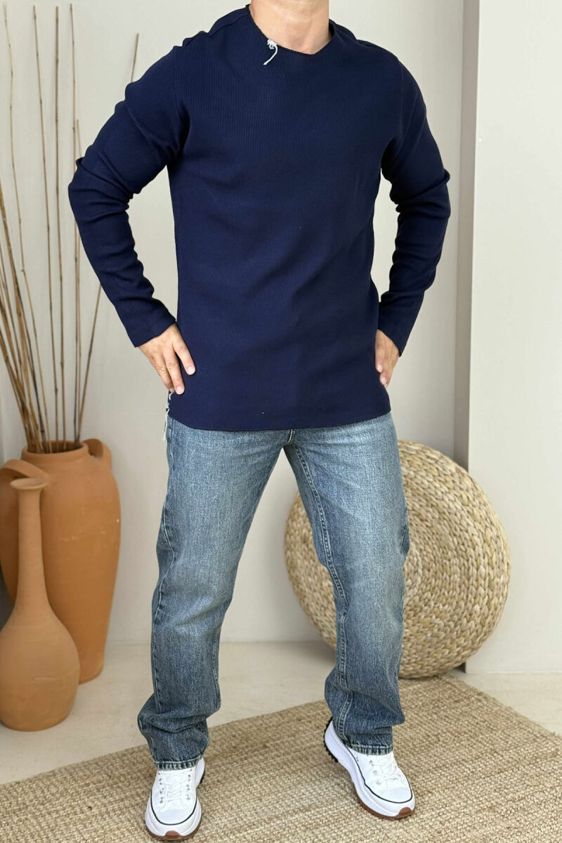 ONE COLOR ROUND NECK MEN SWEATER DARK BLUE/BEE - 1