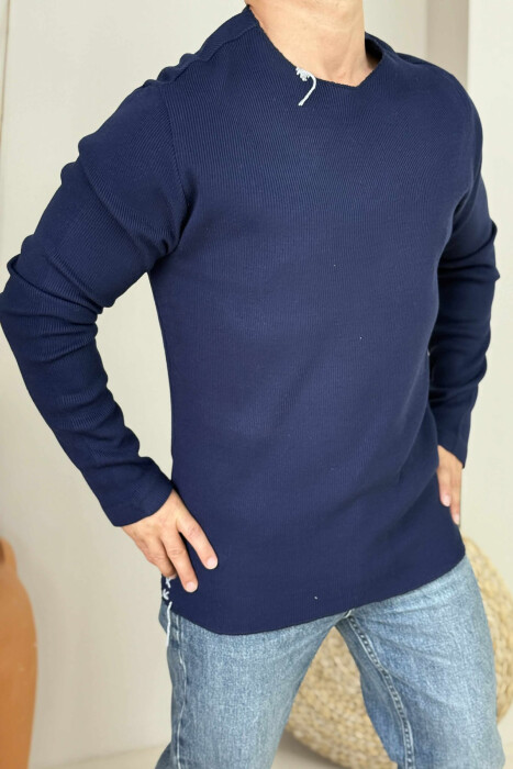 ONE COLOR ROUND NECK MEN SWEATER DARK BLUE/BEE - 2