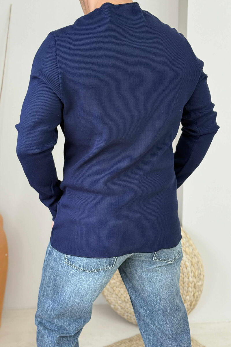 ONE COLOR ROUND NECK MEN SWEATER DARK BLUE/BEE - 3