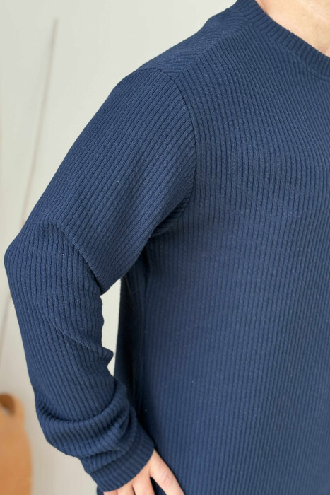 ONE COLOR ROUND NECK MEN SWEATER DARK BLUE/BEE - 2