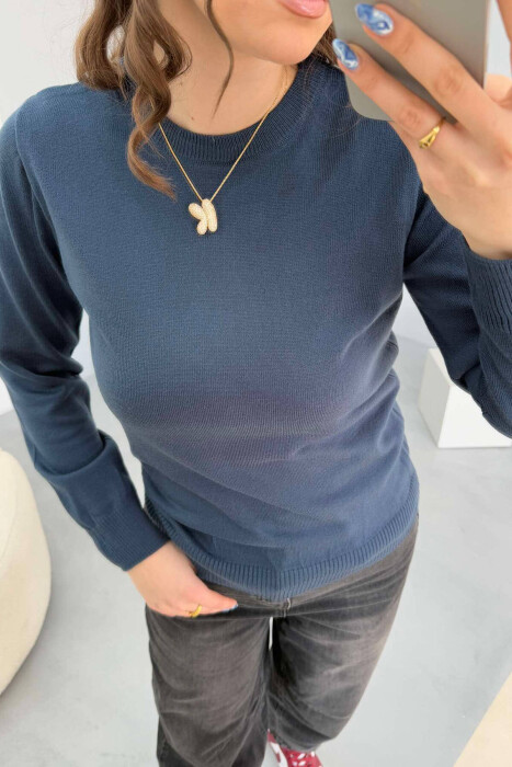 ONE COLOR ROUND NECK SIMPLE WOMEN SWEATER LIGHTBLUE/BZ - 4