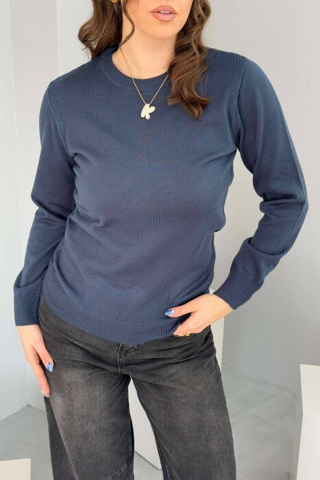 ONE COLOR ROUND NECK SIMPLE WOMEN SWEATER LIGHTBLUE/BZ - 7