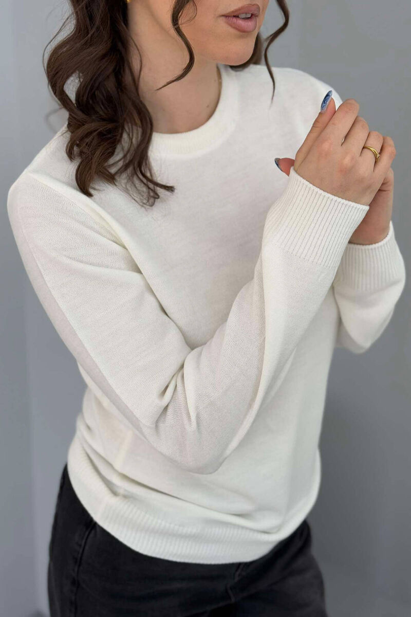 ONE COLOR ROUND NECK SIMPLE WOMEN SWEATER WHITE-E BARDHE - 4