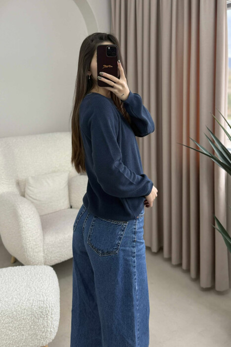 ONE COLOR ROUND NECK SIMPLE WOMEN SWEATER BLUE/BLU - 2