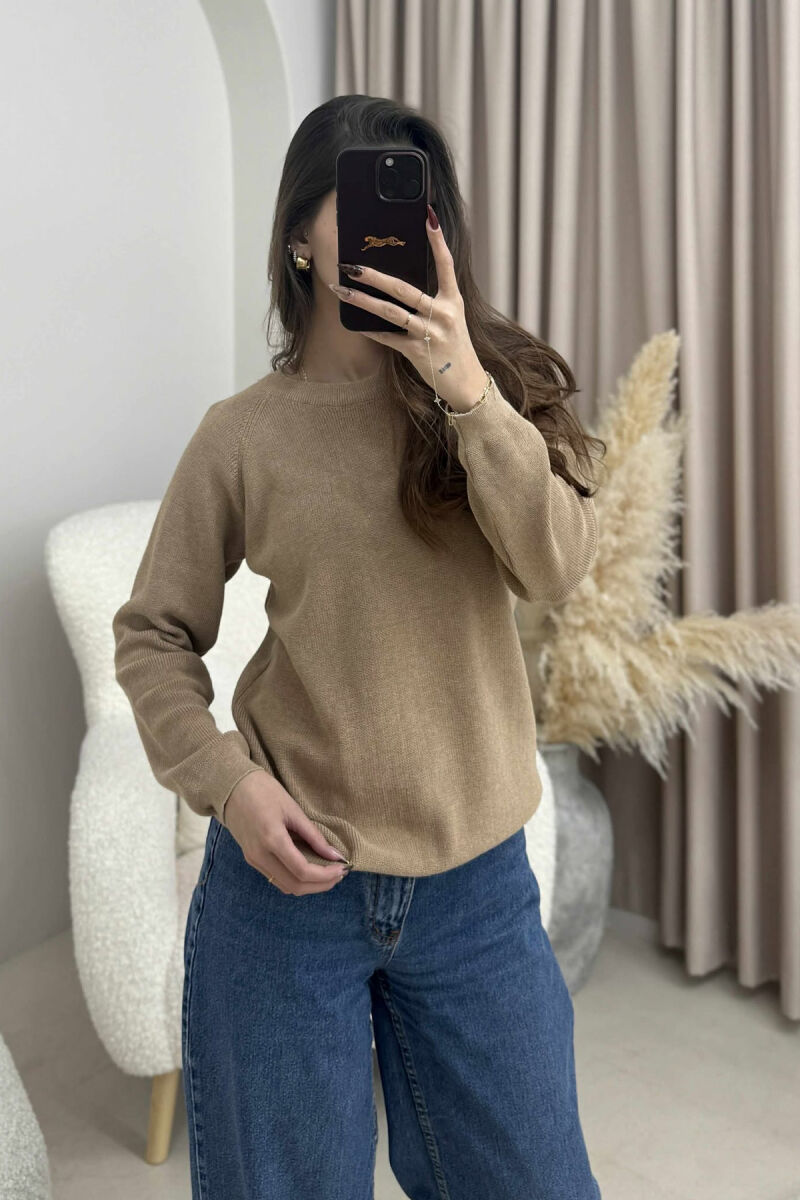 ONE COLOR ROUND NECK SIMPLE WOMEN SWEATER LIGHT BROWN/KAZB - 2