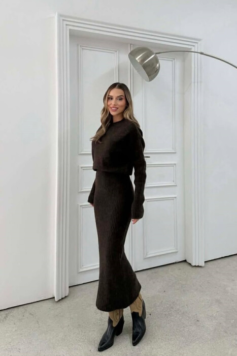 ONE COLOR ROUND NECK WOMAN DRESS DARK BROWN/KAE 