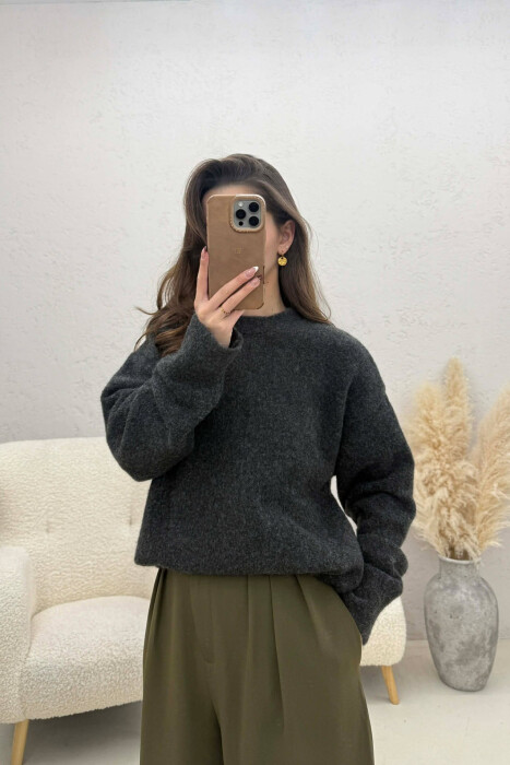 ONE COLOR ROUND NECK WOMEN SWEATER DARK GREY/GEE - 2