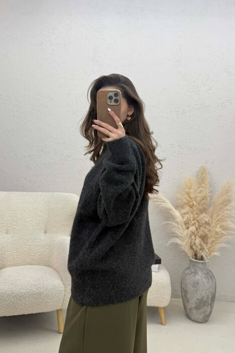 ONE COLOR ROUND NECK WOMEN SWEATER DARK GREY/GEE - 3