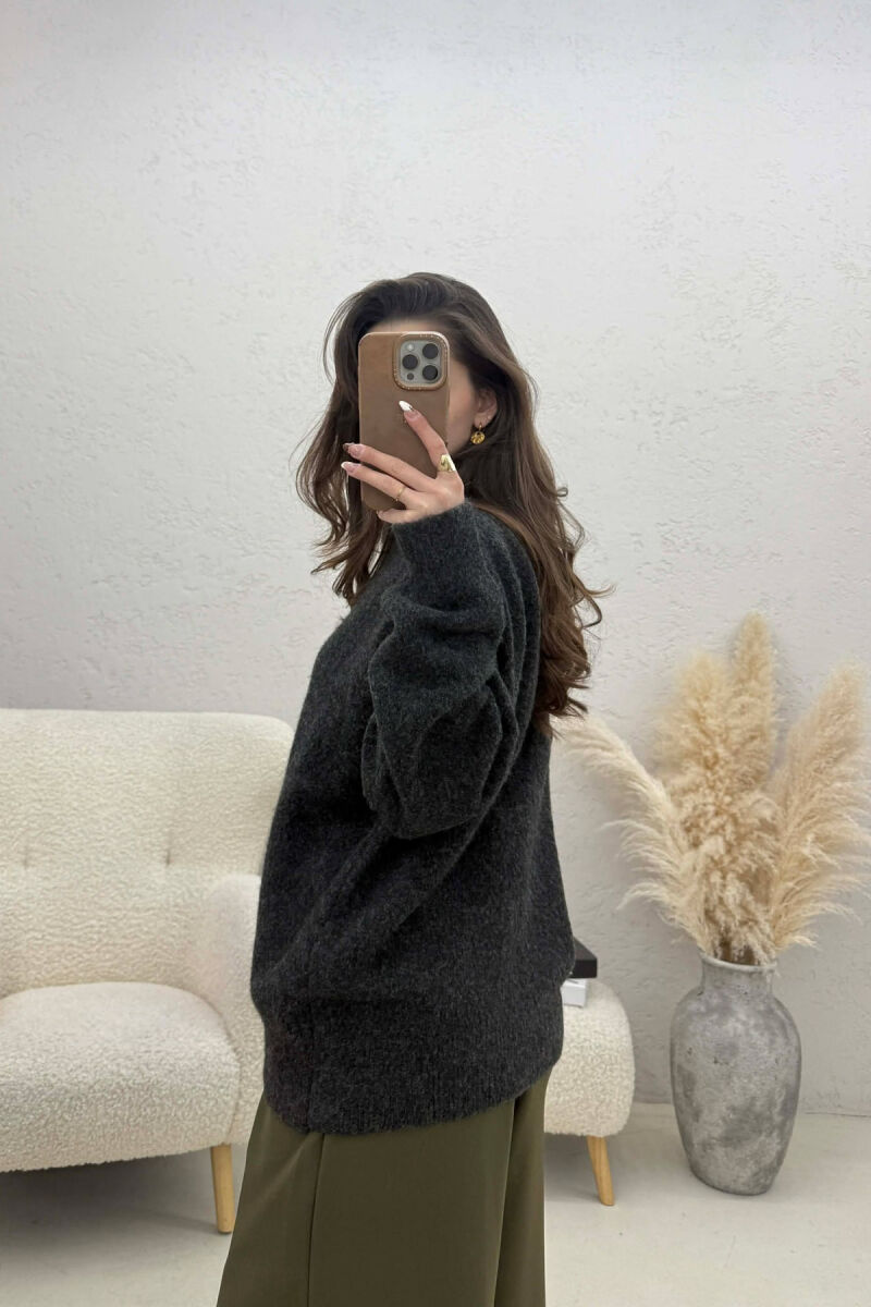 ONE COLOR ROUND NECK WOMEN SWEATER DARK GREY/GEE - 3