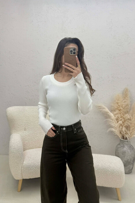 ONE COLOR ROUND NECK WOMEN SWEATSHIRT WHITE-E BARDHE - KLAUDIO FASHION
