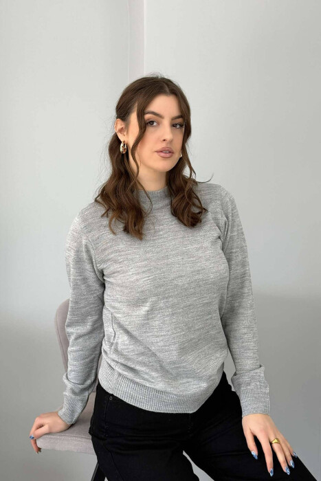 PULOVËR NJË NGJYRËSHE PËR FEMRA NË NGJYRËN GRI E ZBARDHUR - KLAUDIO FASHION