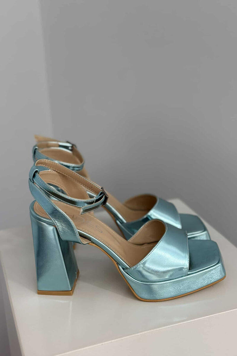 ONE COLOR SHINNY HIGH HEEL WOMEN SANDALS LIGHTBLUE/BZ - 4