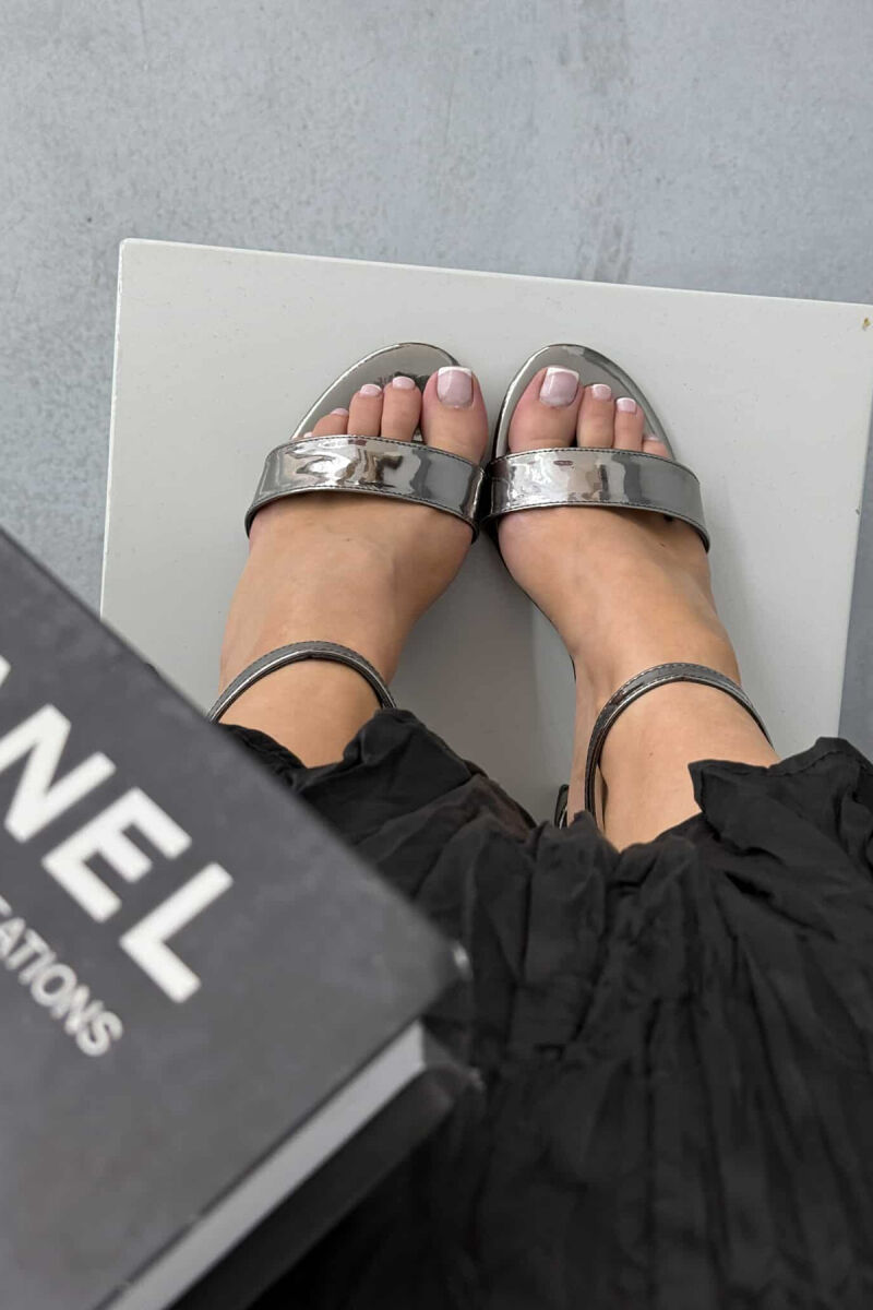 ONE COLOR SHINNY HIGH HEEL WOMEN SANDALS SILVER/ARGJEND - 5