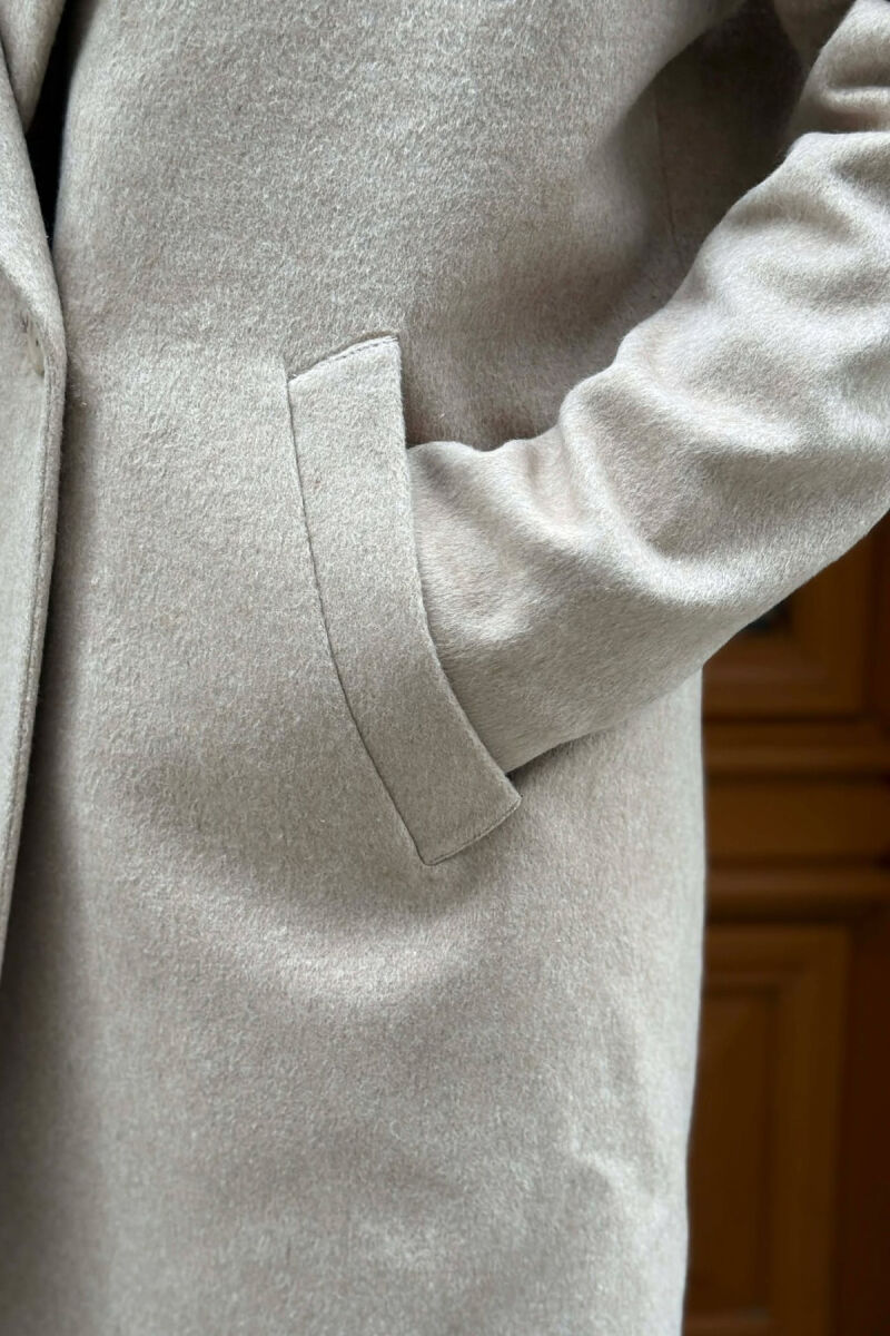 ONE COLOR SIMPLE BUTTONED WOMEN COAT LIGHT BEIGE/BZHZB - 5