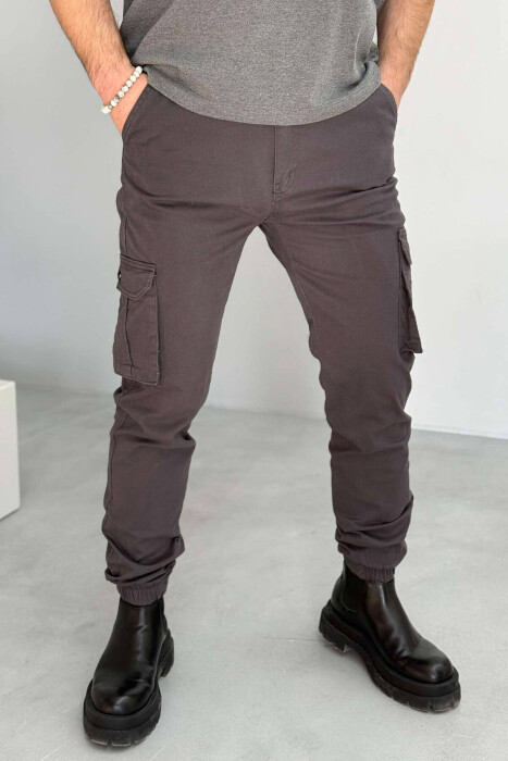 ONE COLOR SIMPLE CARGO MEN PANTS IN DARK GREY COLOR 