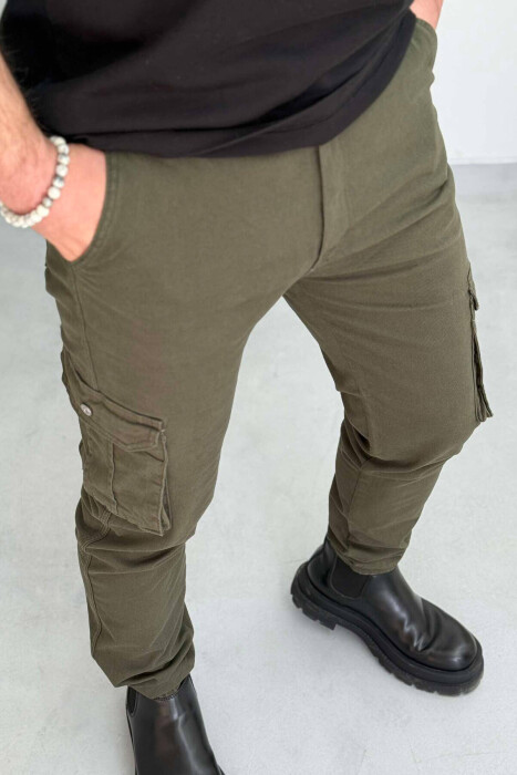 ONE COLOR SIMPLE CARGO MEN PANTS IN GREEN COLOR 