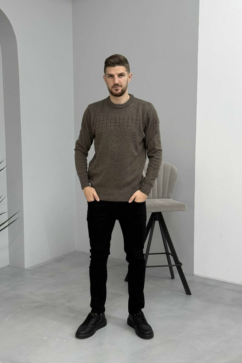 ONE COLOR SIMPLE DESIGN MEN SWEATER DARK BROWN/KAE - 2