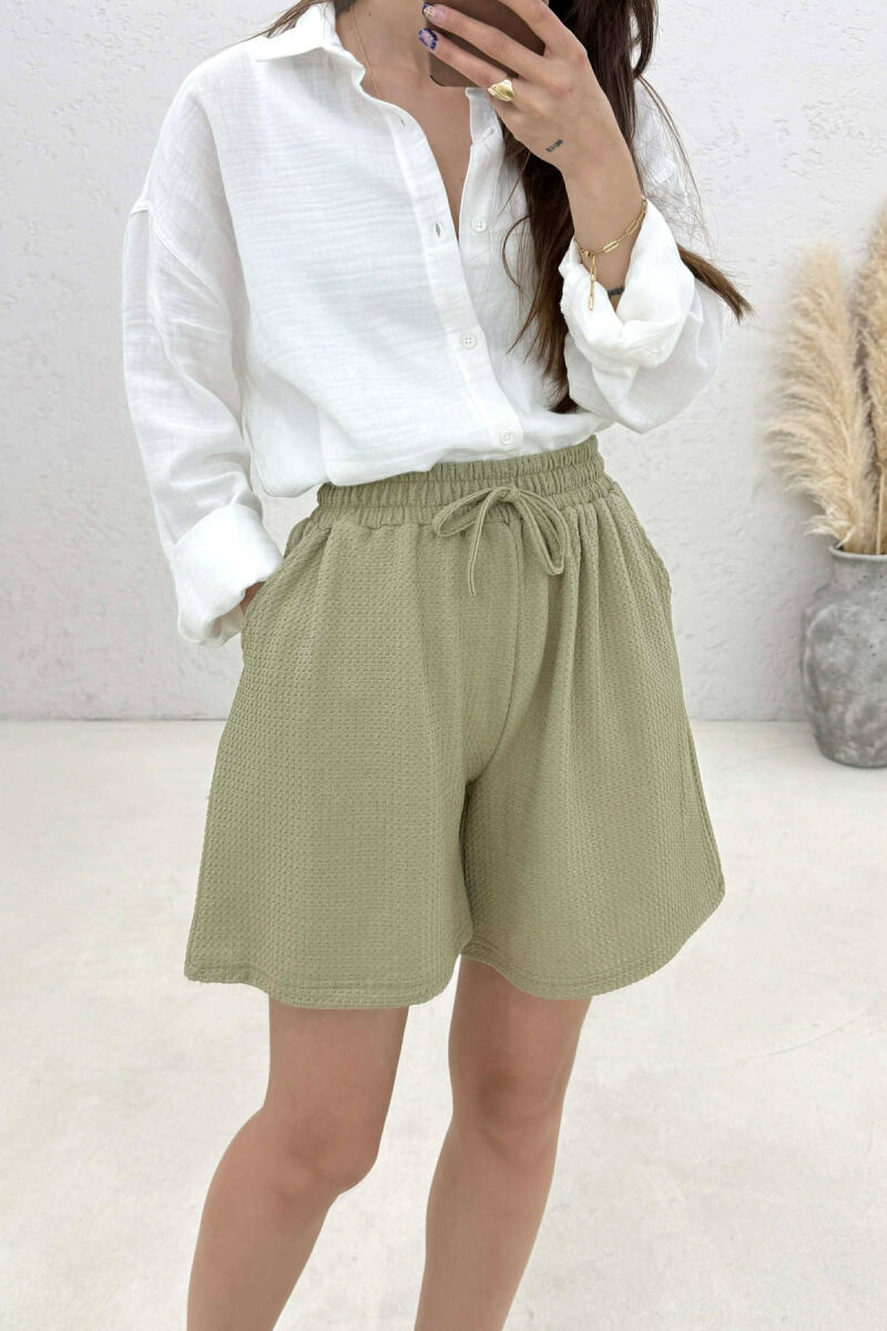 ONE COLOR SIMPLE ELASTIC WAIST WOMAN SHORTS OLIVE/ULLI - 2