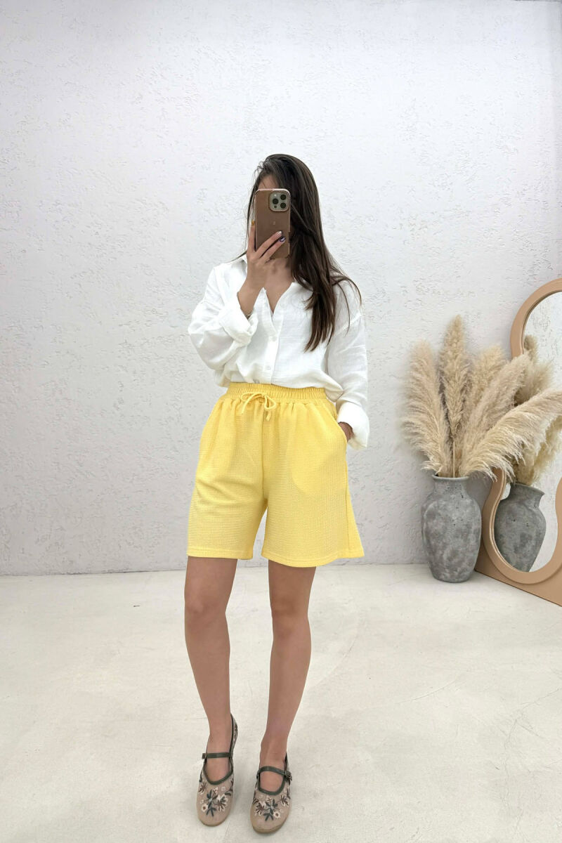 ONE COLOR SIMPLE ELASTIC WAIST WOMAN SHORTS YELLOW/E VERDHE - 1