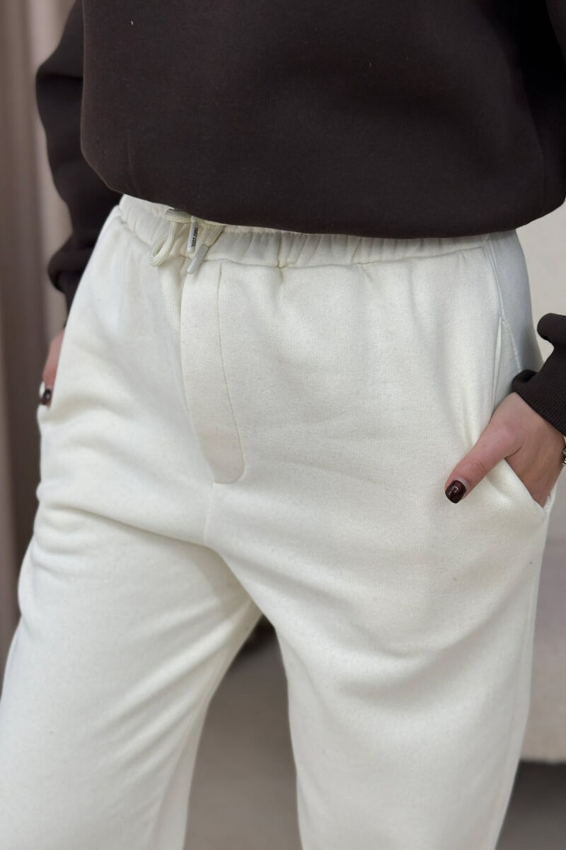 ONE COLOR SIMPLE FLUFFY WOMEN JOGGERS CREAM/KREM - 2