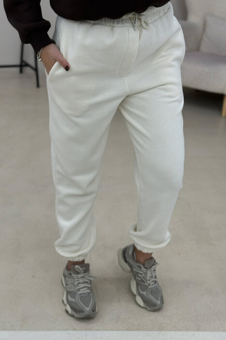 ONE COLOR SIMPLE FLUFFY WOMEN JOGGERS CREAM/KREM - 5