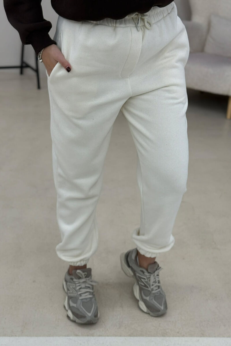 ONE COLOR SIMPLE FLUFFY WOMEN JOGGERS CREAM/KREM - 5