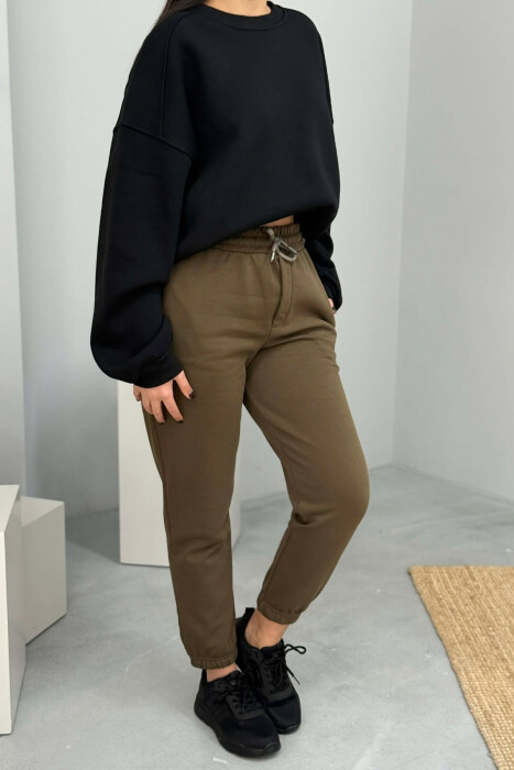 ONE COLOR SIMPLE FLUFFY WOMEN JOGGERS DARK GREEN/JEE - 1