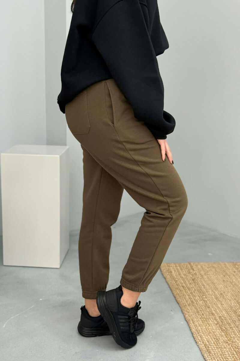 ONE COLOR SIMPLE FLUFFY WOMEN JOGGERS DARK GREEN/JEE - 4