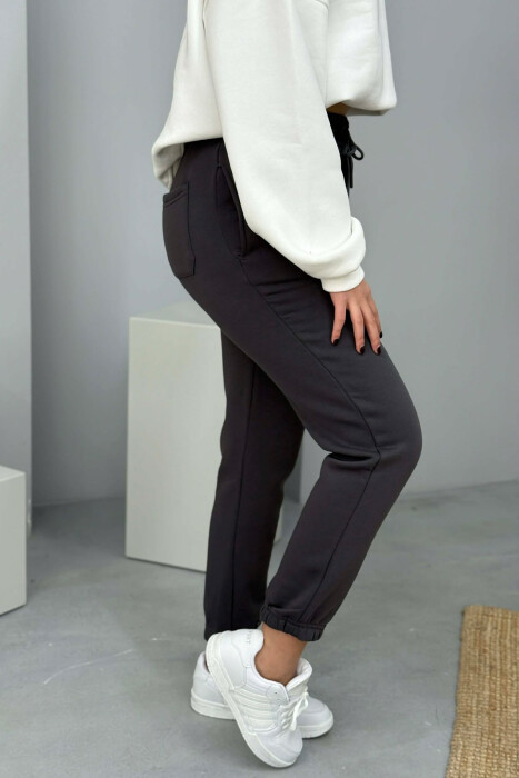 ONE COLOR SIMPLE FLUFFY WOMEN JOGGERS DARK GREY/GEE - 4