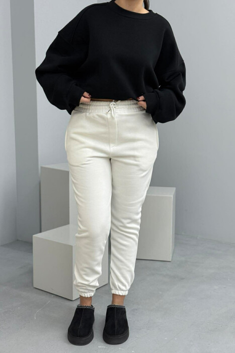 ONE COLOR SIMPLE FLUFFY WOMEN JOGGERS WHITE-E BARDHE 