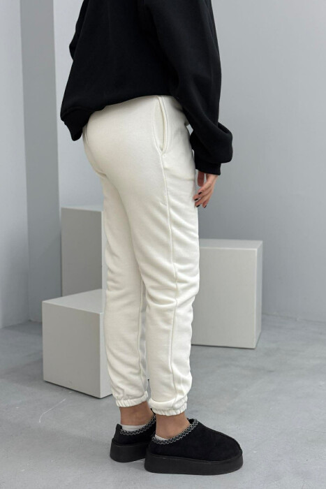 ONE COLOR SIMPLE FLUFFY WOMEN JOGGERS WHITE-E BARDHE - 3