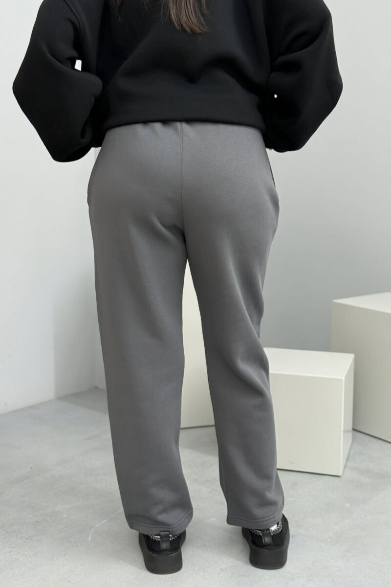 ONE COLOR SIMPLE FLUFFY WOMEN SWEATPANTS DARK GREY/GEE - 3