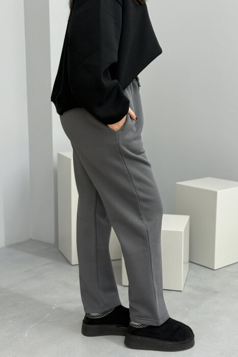 ONE COLOR SIMPLE FLUFFY WOMEN SWEATPANTS DARK GREY/GEE - 5