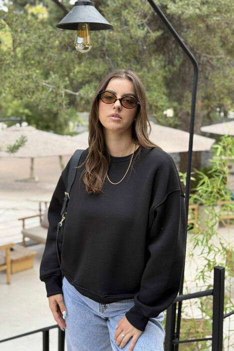 BLUZË NJËNGJYRËSHE E THJESHTË ME PUSH PËR FEMRA NË NGJYRËN E ZEZË 