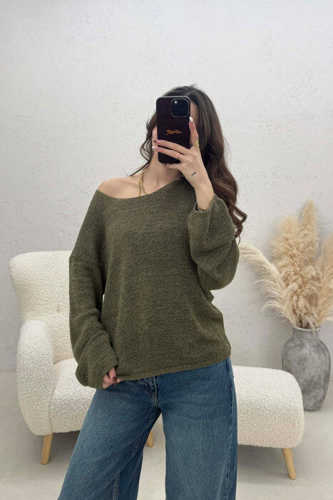 ONE COLOR SIMPLE KNITTED WOMEN SWEATER OLIVE/ULLI - KLAUDIO FASHION